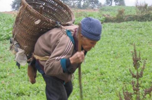 在农村里，你见过节俭的人节俭到什么程度？