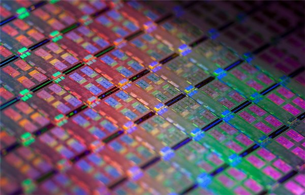 Intel的7nm工艺恐推至2020年，10nm要战三代